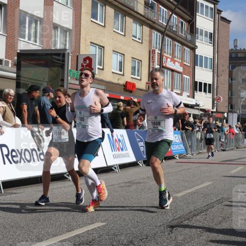 15.09.2024 - PSD Bank Halbmarathon Michael Strokosch http://msf.ph/oto/7063061 15.09.2024 11:50:58 Ziel 974, 1150, 1366, 1406, 1608, 1645, 1705, 1735, 2018, 2269, 2284, 2492, 2658, 2895, 3545 meine-sportfotos.de