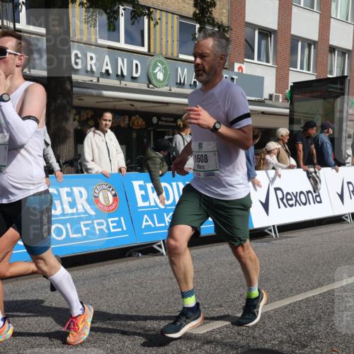 15.09.2024 - PSD Bank Halbmarathon Michael Strokosch http://msf.ph/oto/7063066 15.09.2024 11:50:59 Ziel 974, 1150, 1366, 1406, 1608, 1645, 1705, 1735, 1913, 2018, 2269, 2284, 2492, 2895, 3545 meine-sportfotos.de