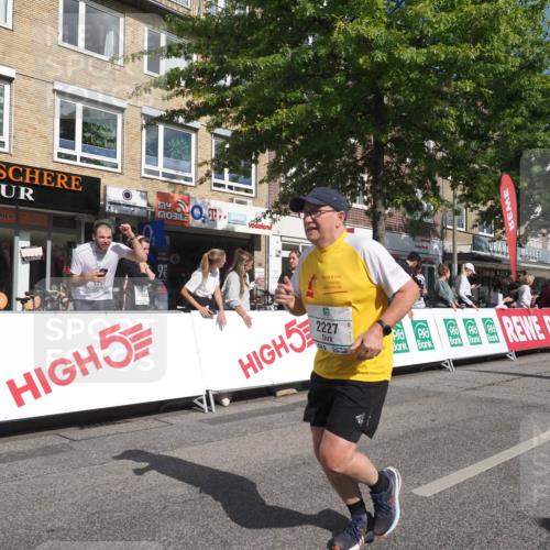 15.09.2024 - PSD Bank Halbmarathon Miley Keyser http://msf.ph/oto/7063130 15.09.2024 12:12:12 Ziel 986, 1610, 2001, 2013, 2065, 2120, 2139, 2140, 2202, 2227, 3009, 3531 meine-sportfotos.de