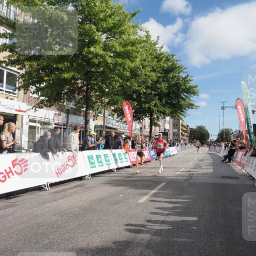 15.09.2024 - PSD Bank Halbmarathon Miley Keyser http://msf.ph/oto/7063181 15.09.2024 11:10:32 Ziel 404, 512, 520, 840 meine-sportfotos.de