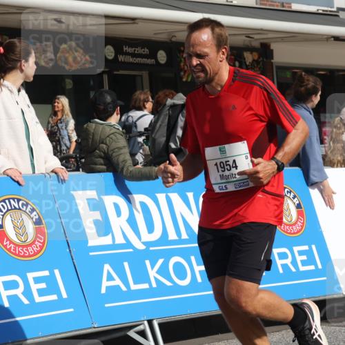 15.09.2024 - PSD Bank Halbmarathon Michael Strokosch http://msf.ph/oto/7063188 15.09.2024 11:51:28 Ziel 1434, 1772, 1873, 1876, 1954, 2314, 2504, 2566, 2569, 2749, 3035, 3169 meine-sportfotos.de