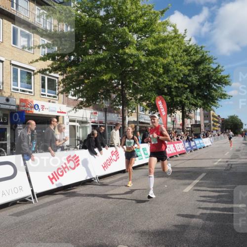 15.09.2024 - PSD Bank Halbmarathon Miley Keyser http://msf.ph/oto/7063216 15.09.2024 11:10:33 Ziel 404, 512, 520, 840 meine-sportfotos.de