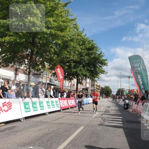 15.09.2024 - PSD Bank Halbmarathon Miley Keyser http://msf.ph/oto/7063245 15.09.2024 12:12:31 Ziel 1610, 2139, 2140, 2349, 3480 meine-sportfotos.de