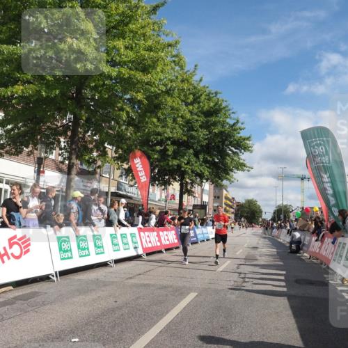 15.09.2024 - PSD Bank Halbmarathon Miley Keyser http://msf.ph/oto/7063249 15.09.2024 12:12:31 Ziel 1610, 2139, 2140, 2349, 3480 meine-sportfotos.de