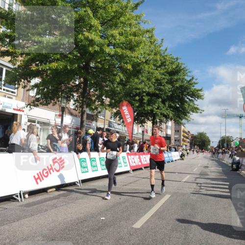 15.09.2024 - PSD Bank Halbmarathon Miley Keyser http://msf.ph/oto/7063279 15.09.2024 12:12:33 Ziel 2139, 2140, 2349, 3480 meine-sportfotos.de