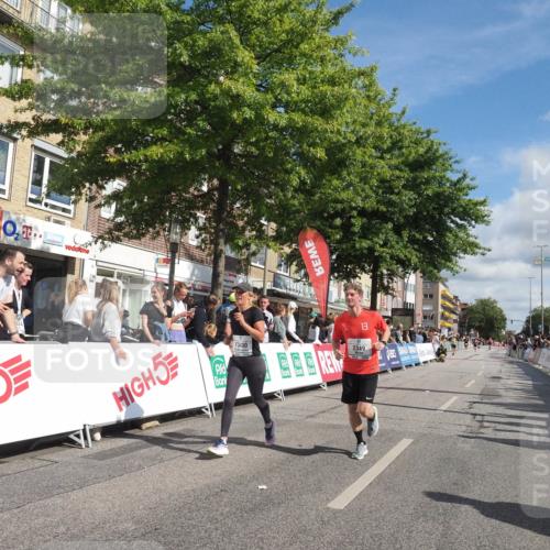 15.09.2024 - PSD Bank Halbmarathon Miley Keyser http://msf.ph/oto/7063288 15.09.2024 12:12:33 Ziel 2139, 2140, 2349, 3480 meine-sportfotos.de