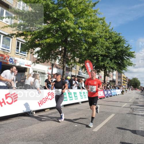 15.09.2024 - PSD Bank Halbmarathon Miley Keyser http://msf.ph/oto/7063298 15.09.2024 12:12:33 Ziel 2139, 2140, 2349, 3480 meine-sportfotos.de