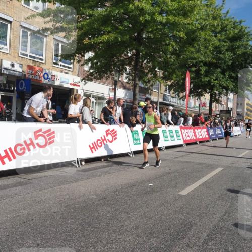 15.09.2024 - PSD Bank Halbmarathon Miley Keyser http://msf.ph/oto/7063315 15.09.2024 12:12:46 Ziel 2210, 2926, 3296 meine-sportfotos.de