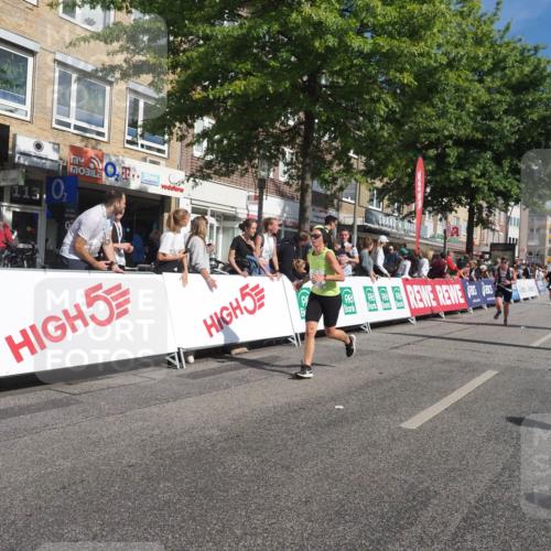 15.09.2024 - PSD Bank Halbmarathon Miley Keyser http://msf.ph/oto/7063318 15.09.2024 12:12:46 Ziel 2210, 2926, 3296 meine-sportfotos.de