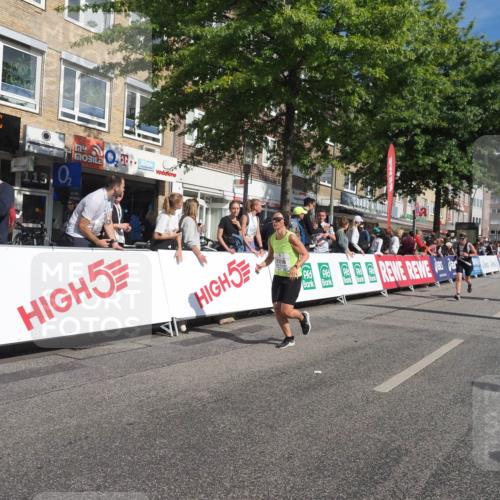 15.09.2024 - PSD Bank Halbmarathon Miley Keyser http://msf.ph/oto/7063323 15.09.2024 12:12:46 Ziel 2210, 2926, 3296 meine-sportfotos.de