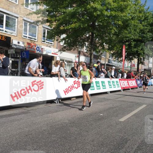 15.09.2024 - PSD Bank Halbmarathon Miley Keyser http://msf.ph/oto/7063327 15.09.2024 12:12:46 Ziel 2210, 2926, 3296 meine-sportfotos.de