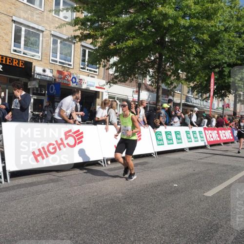 15.09.2024 - PSD Bank Halbmarathon Miley Keyser http://msf.ph/oto/7063335 15.09.2024 12:12:47 Ziel 2210, 2926, 3296 meine-sportfotos.de