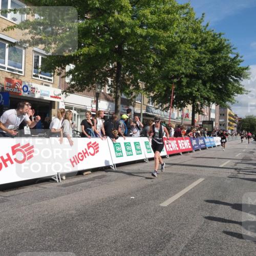 15.09.2024 - PSD Bank Halbmarathon Miley Keyser http://msf.ph/oto/7063345 15.09.2024 12:12:48 Ziel 2210, 2926, 3296 meine-sportfotos.de