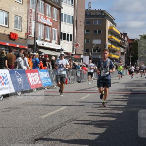 15.09.2024 - PSD Bank Halbmarathon Michael Strokosch http://msf.ph/oto/7063363 15.09.2024 11:51:56 Ziel 1494, 1552, 1606, 1661, 1793, 2493, 2536, 2725, 2775, 2825, 2835, 3518 meine-sportfotos.de