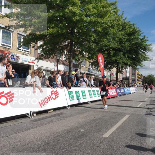 15.09.2024 - PSD Bank Halbmarathon Miley Keyser http://msf.ph/oto/7063367 15.09.2024 12:12:52 Ziel 1903, 2210, 2926, 3296 meine-sportfotos.de