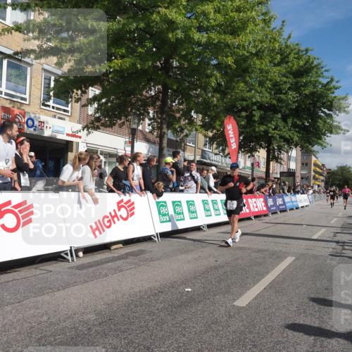 15.09.2024 - PSD Bank Halbmarathon Miley Keyser http://msf.ph/oto/7063370 15.09.2024 12:12:53 Ziel 1903, 2210, 2926, 3296 meine-sportfotos.de