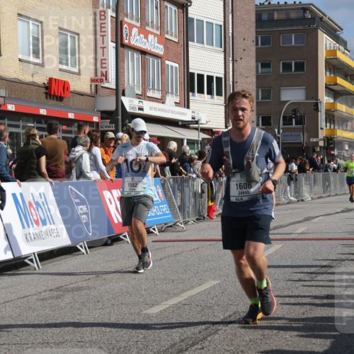 15.09.2024 - PSD Bank Halbmarathon Michael Strokosch http://msf.ph/oto/7063374 15.09.2024 11:51:57 Ziel 1494, 1552, 1606, 1661, 2493, 2536, 2725, 2775, 2825, 2835, 3518 meine-sportfotos.de