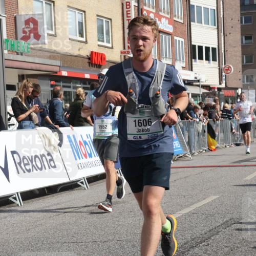 15.09.2024 - PSD Bank Halbmarathon Michael Strokosch http://msf.ph/oto/7063382 15.09.2024 11:51:58 Ziel 1494, 1552, 1606, 1661, 2493, 2536, 2725, 2775, 2825, 2835, 3518 meine-sportfotos.de