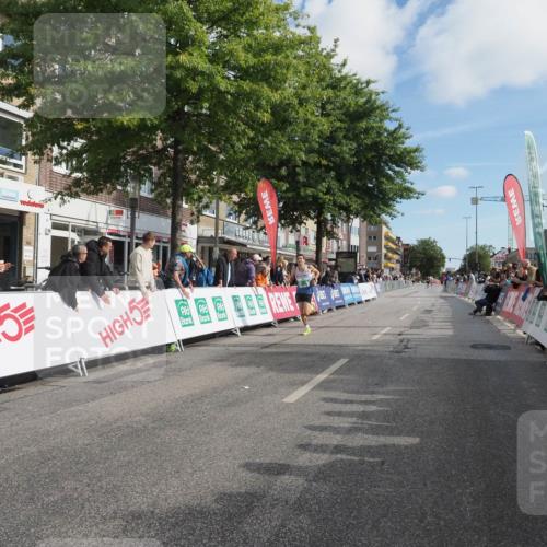 15.09.2024 - PSD Bank Halbmarathon Miley Keyser http://msf.ph/oto/7063385 15.09.2024 11:10:56 Ziel 481, 511, 523, 524, 543 meine-sportfotos.de