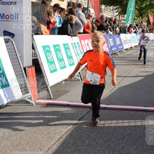 15.09.2024 - PSD Bank Halbmarathon Strokosch-Dieckow http://msf.ph/oto/7063392 15.09.2024 10:32:42 Ziel 40, 68, 148, 157, 193, 280, 301 meine-sportfotos.de