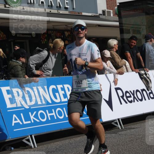 15.09.2024 - PSD Bank Halbmarathon Michael Strokosch http://msf.ph/oto/7063397 15.09.2024 11:51:59 Ziel 1354, 1552, 1606, 1661, 1667, 2493, 2536, 2725, 2775, 2825, 2835, 3518 meine-sportfotos.de