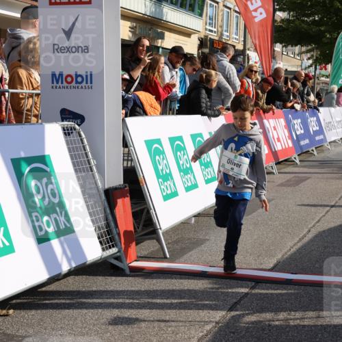 15.09.2024 - PSD Bank Halbmarathon Strokosch-Dieckow http://msf.ph/oto/7063411 15.09.2024 10:32:44 Ziel 40, 68, 157, 193, 280, 301 meine-sportfotos.de