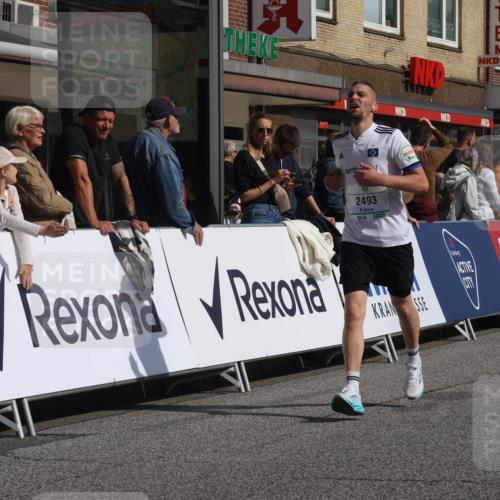 15.09.2024 - PSD Bank Halbmarathon Michael Strokosch http://msf.ph/oto/7063421 15.09.2024 11:52:03 Ziel 1354, 1552, 1606, 1661, 1667, 2493, 2655, 2775, 2825 meine-sportfotos.de