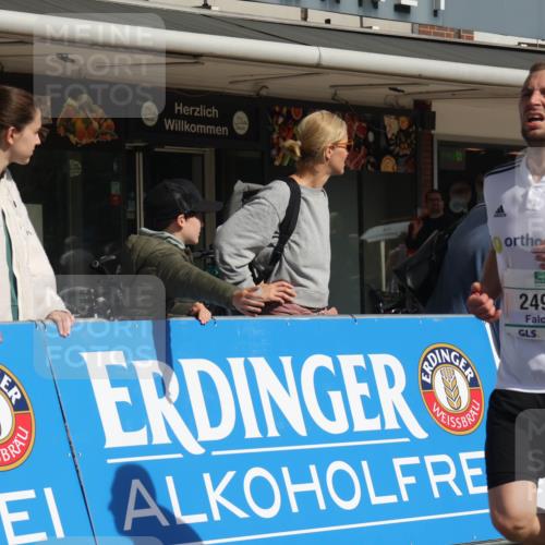 15.09.2024 - PSD Bank Halbmarathon Michael Strokosch http://msf.ph/oto/7063432 15.09.2024 11:52:04 Ziel 1354, 1552, 1606, 1661, 1667, 2182, 2493, 2655, 2775 meine-sportfotos.de