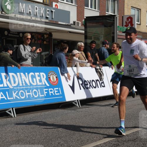 15.09.2024 - PSD Bank Halbmarathon Michael Strokosch http://msf.ph/oto/7063446 15.09.2024 11:52:07 Ziel 1354, 1552, 1606, 1667, 1908, 2182, 2493, 2502, 2655 meine-sportfotos.de