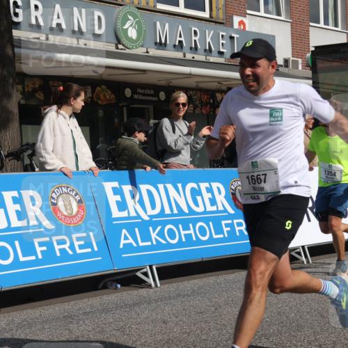 15.09.2024 - PSD Bank Halbmarathon Michael Strokosch http://msf.ph/oto/7063448 15.09.2024 11:52:08 Ziel 1354, 1552, 1606, 1667, 1908, 2182, 2493, 2502, 2655, 2693 meine-sportfotos.de