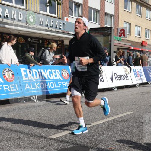 15.09.2024 - PSD Bank Halbmarathon Michael Strokosch http://msf.ph/oto/7063490 15.09.2024 11:52:15 Ziel 1354, 1380, 1556, 1667, 1908, 2182, 2422, 2502, 2655, 2693 meine-sportfotos.de