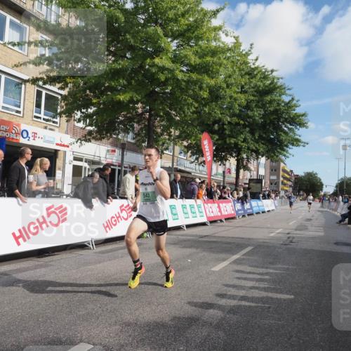 15.09.2024 - PSD Bank Halbmarathon Miley Keyser http://msf.ph/oto/7063506 15.09.2024 11:11:09 Ziel 513, 518, 523, 524, 543 meine-sportfotos.de