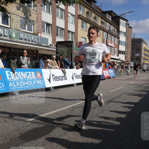 15.09.2024 - PSD Bank Halbmarathon Michael Strokosch http://msf.ph/oto/7063517 15.09.2024 11:52:19 Ziel 1354, 1380, 1556, 1569, 1667, 1908, 1980, 2182, 2422, 2502, 2655, 2693 meine-sportfotos.de
