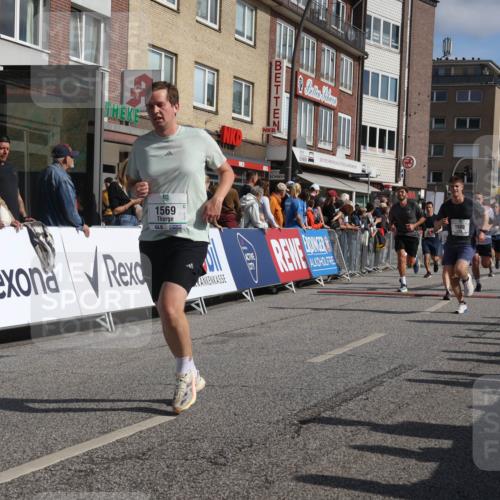 15.09.2024 - PSD Bank Halbmarathon Michael Strokosch http://msf.ph/oto/7063553 15.09.2024 11:52:26 Ziel 1197, 1276, 1342, 1378, 1380, 1556, 1569, 1595, 1696, 1776, 1834, 1980, 2153, 2422, 2502, 2693, 2712, 3527 meine-sportfotos.de