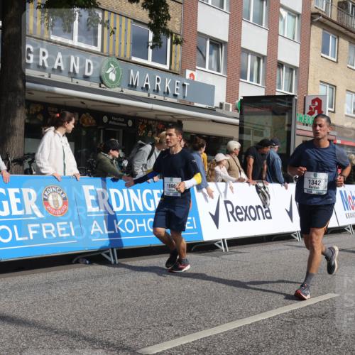 15.09.2024 - PSD Bank Halbmarathon Michael Strokosch http://msf.ph/oto/7063600 15.09.2024 11:52:32 Ziel 1197, 1210, 1276, 1342, 1378, 1416, 1556, 1569, 1595, 1685, 1696, 1776, 1798, 1801, 1812, 1834, 1893, 1980, 2153, 2507, 2712, 2844, 3527 meine-sportfotos.de