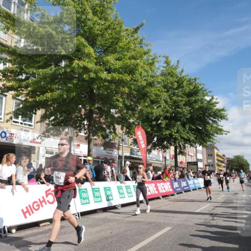 15.09.2024 - PSD Bank Halbmarathon Miley Keyser http://msf.ph/oto/7063693 15.09.2024 12:13:23 Ziel 1982, 2050, 2064, 2099, 2100, 2148, 2178, 2203, 2300, 2393, 3043, 3044, 3254, 3497 meine-sportfotos.de