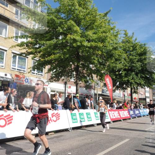15.09.2024 - PSD Bank Halbmarathon Miley Keyser http://msf.ph/oto/7063703 15.09.2024 12:13:24 Ziel 1982, 2050, 2064, 2099, 2100, 2148, 2178, 2203, 2300, 2393, 3043, 3044, 3254, 3497 meine-sportfotos.de