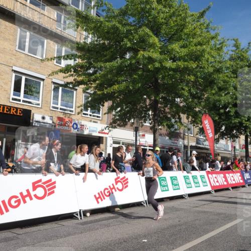 15.09.2024 - PSD Bank Halbmarathon Miley Keyser http://msf.ph/oto/7063719 15.09.2024 12:13:24 Ziel 1982, 2050, 2064, 2099, 2100, 2148, 2178, 2203, 2300, 2393, 3043, 3044, 3254, 3497 meine-sportfotos.de