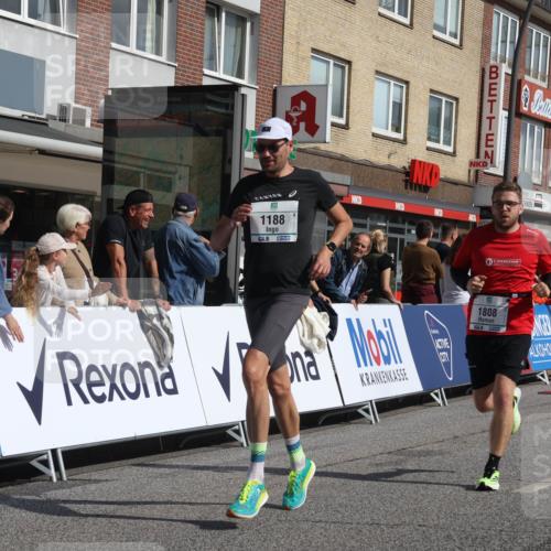 15.09.2024 - PSD Bank Halbmarathon Michael Strokosch http://msf.ph/oto/7063750 15.09.2024 11:52:51 Ziel 1188, 1416, 1511, 1543, 1573, 1676, 1685, 1754, 1808, 1811, 1907, 2130, 2174, 2553, 2663, 2741, 2744 meine-sportfotos.de