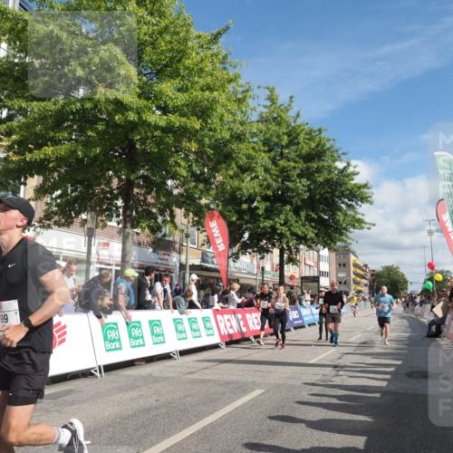 15.09.2024 - PSD Bank Halbmarathon Miley Keyser http://msf.ph/oto/7063757 15.09.2024 12:13:27 Ziel 1982, 2050, 2064, 2099, 2100, 2148, 2178, 2203, 3043, 3044, 3497, 3534 meine-sportfotos.de