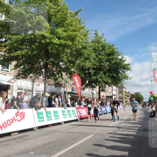 15.09.2024 - PSD Bank Halbmarathon Miley Keyser http://msf.ph/oto/7063765 15.09.2024 12:13:27 Ziel 1982, 2050, 2064, 2099, 2100, 2148, 2178, 2203, 3043, 3044, 3497, 3534 meine-sportfotos.de