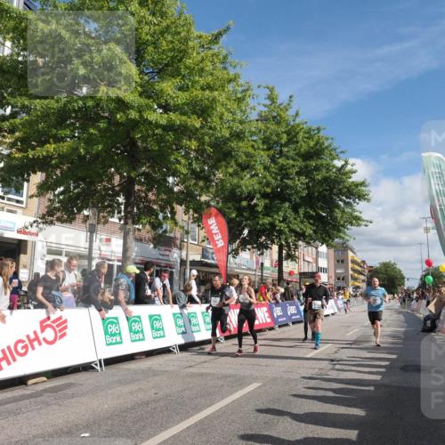 15.09.2024 - PSD Bank Halbmarathon Miley Keyser http://msf.ph/oto/7063770 15.09.2024 12:13:27 Ziel 1982, 2050, 2064, 2099, 2100, 2148, 2178, 2203, 3043, 3044, 3497, 3534 meine-sportfotos.de