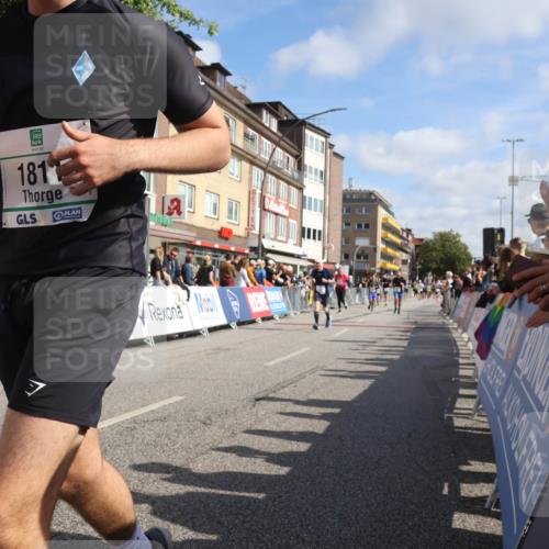 15.09.2024 - PSD Bank Halbmarathon Michael Strokosch http://msf.ph/oto/7063781 15.09.2024 11:52:54 Ziel 979, 1188, 1510, 1511, 1543, 1573, 1676, 1754, 1808, 1811, 1907, 2130, 2174, 2553, 2663, 2744 meine-sportfotos.de