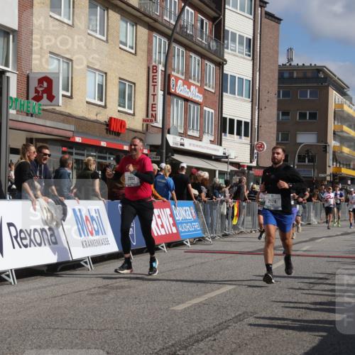 15.09.2024 - PSD Bank Halbmarathon Michael Strokosch http://msf.ph/oto/7063804 15.09.2024 11:52:59 Ziel 979, 1188, 1444, 1510, 1543, 1550, 1754, 1808, 1811, 2174, 2553 meine-sportfotos.de