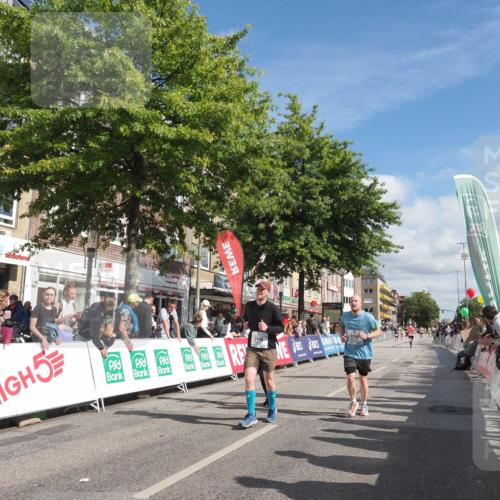 15.09.2024 - PSD Bank Halbmarathon Miley Keyser http://msf.ph/oto/7063809 15.09.2024 12:13:29 Ziel 2050, 2064, 2099, 2100, 2148, 2178, 2203, 3043, 3044, 3497, 3534 meine-sportfotos.de