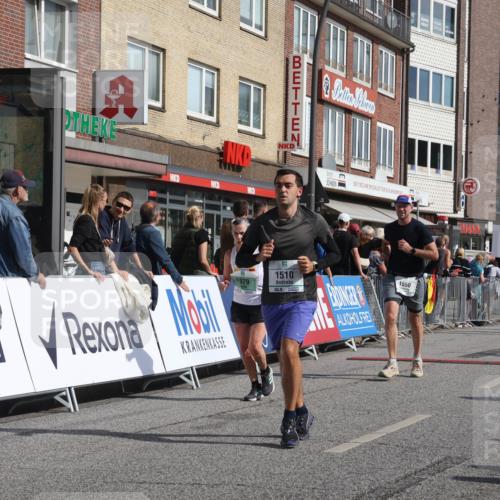 15.09.2024 - PSD Bank Halbmarathon Michael Strokosch http://msf.ph/oto/7063835 15.09.2024 11:53:02 Ziel 979, 1188, 1442, 1444, 1507, 1510, 1550, 1754, 1808, 1810, 1811, 1872, 2174, 2553 meine-sportfotos.de