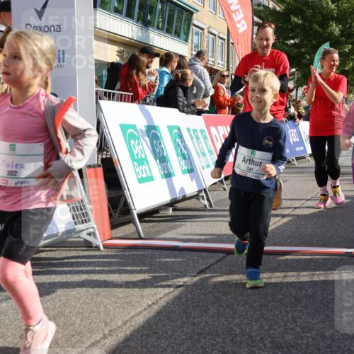 15.09.2024 - PSD Bank Halbmarathon Strokosch-Dieckow http://msf.ph/oto/7063858 15.09.2024 10:33:00 Ziel 1, 4, 33, 68, 83, 176, 182, 232, 241, 275, 283, 302 meine-sportfotos.de