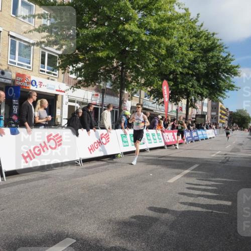 15.09.2024 - PSD Bank Halbmarathon Miley Keyser http://msf.ph/oto/7063869 15.09.2024 11:12:11 Ziel 503, 506, 526, 530 meine-sportfotos.de