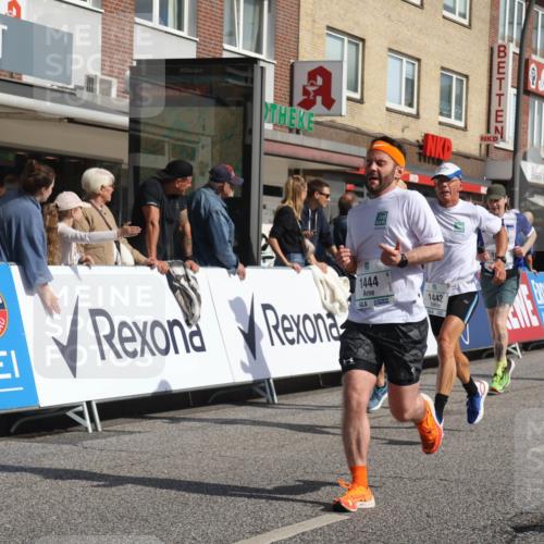 15.09.2024 - PSD Bank Halbmarathon Michael Strokosch http://msf.ph/oto/7063874 15.09.2024 11:53:08 Ziel 979, 1442, 1444, 1495, 1507, 1510, 1538, 1550, 1754, 1810, 1872, 1915, 2174, 2224, 2553, 2703 meine-sportfotos.de