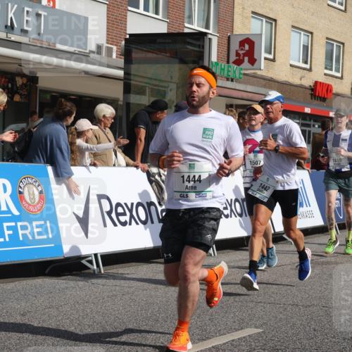 15.09.2024 - PSD Bank Halbmarathon Michael Strokosch http://msf.ph/oto/7063880 15.09.2024 11:53:08 Ziel 979, 1442, 1444, 1495, 1507, 1510, 1538, 1550, 1754, 1810, 1872, 1915, 2174, 2224, 2553, 2703 meine-sportfotos.de